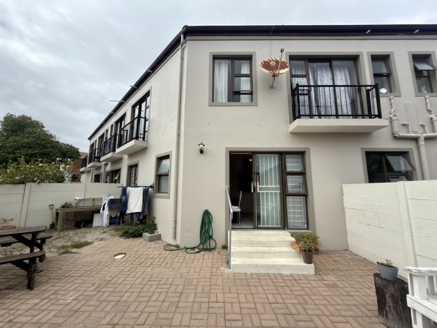 2 Bedroom Property for Sale in Table View Western Cape